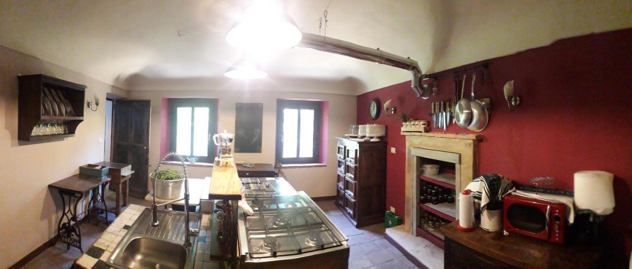 Bed and Breakfast PocoBurro Ca' d'arte Montaldo Roero Esterno foto