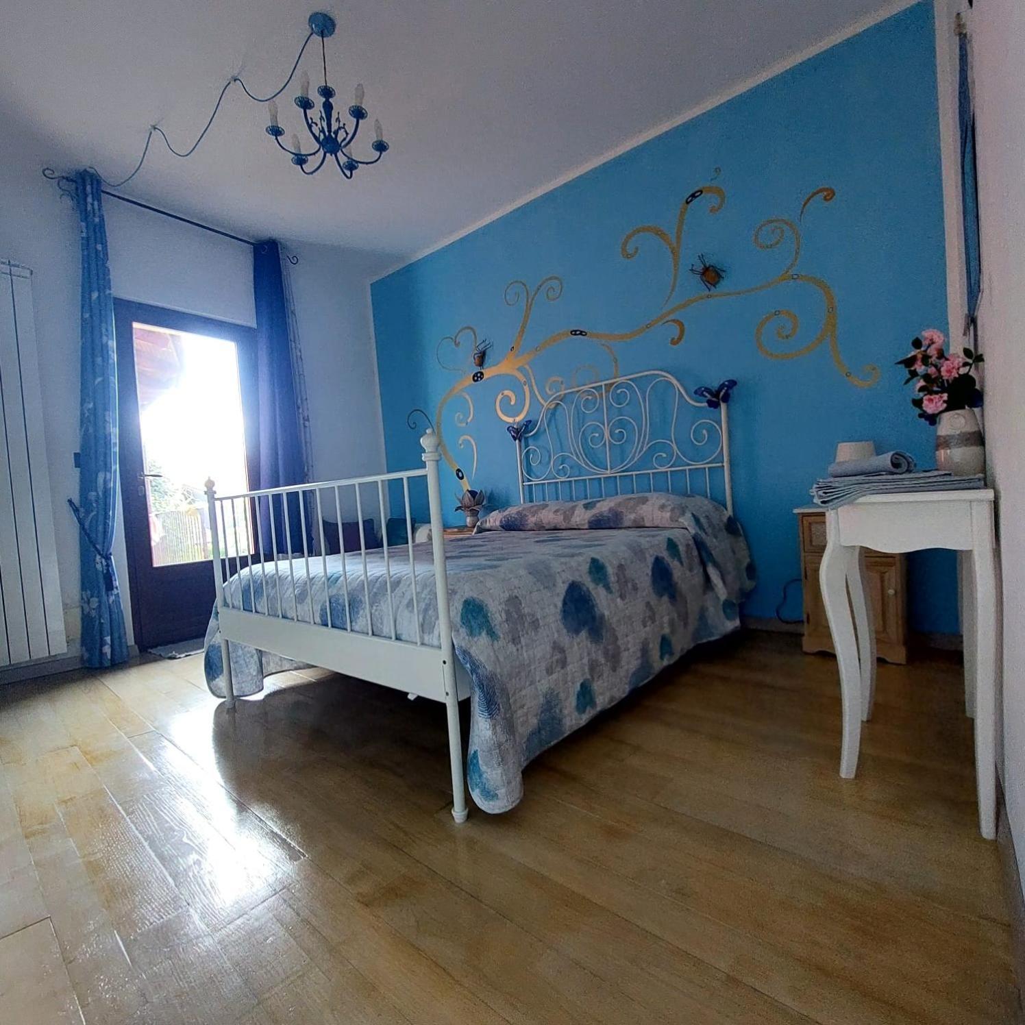 Bed and Breakfast PocoBurro Ca' d'arte Montaldo Roero Esterno foto