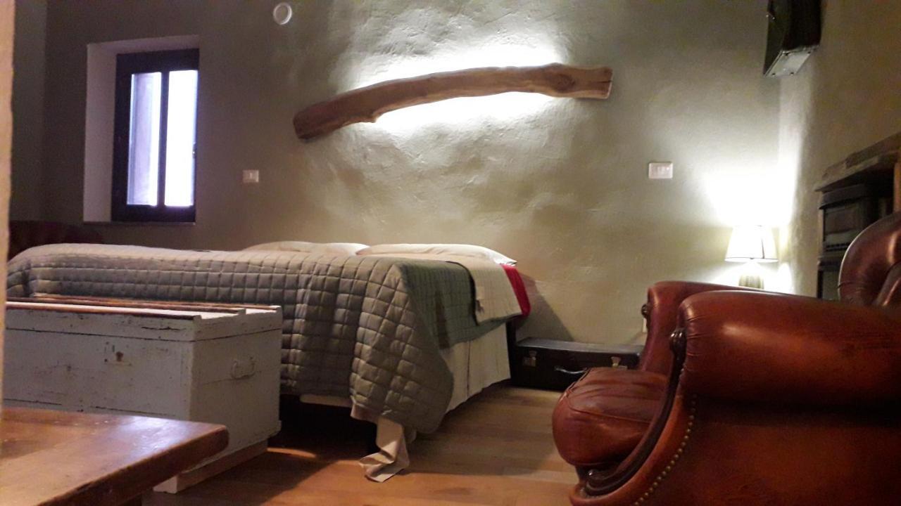 Bed and Breakfast PocoBurro Ca' d'arte Montaldo Roero Esterno foto